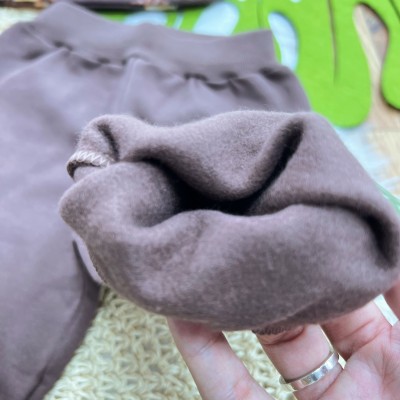 Conj. Jaqueta com Capuz Leões e Calça de Moletom - Marrom